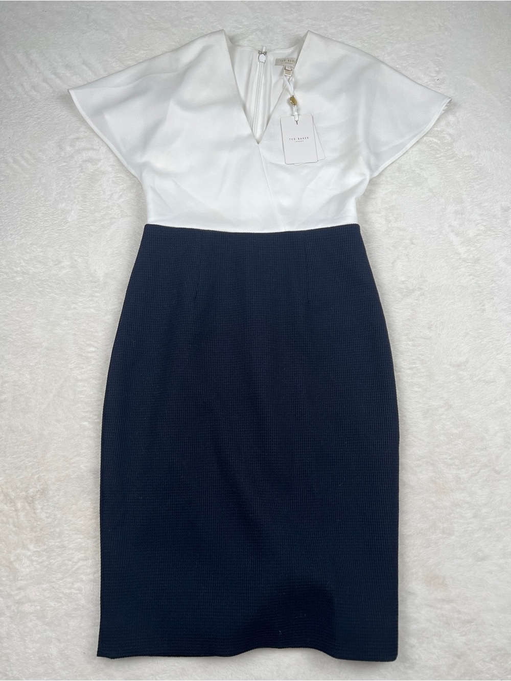 Ted Baker Mockable Midi Dress Size 1 Navy White V Neck NWT Flaw